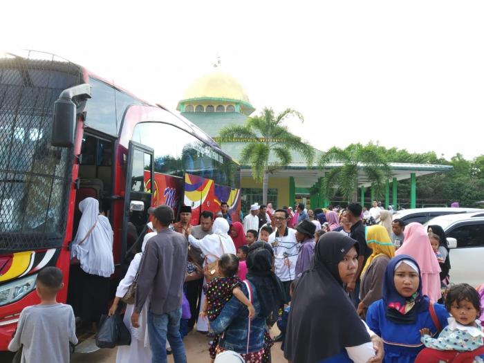 100 Jamaah Naqsabandiyah Dumai Ikuti Haul dan Suluk di Basilam Langkat