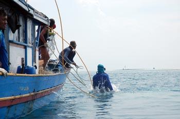 Dua Nelayan Bengkalis Kecelakaan Laut