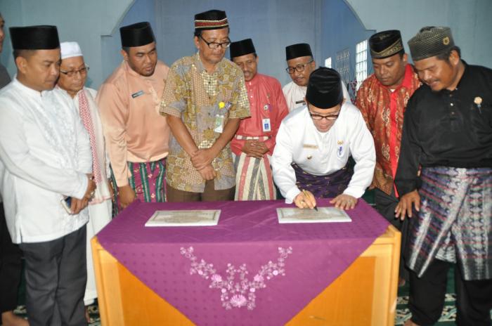 Walikota Dumai Berpesan Jadikan Masjid Tempat Syiar Agama