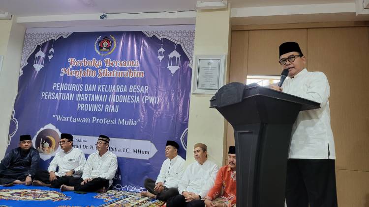 Tiga Mantan Gubri Hadiri Buka Bersama PWI Riau