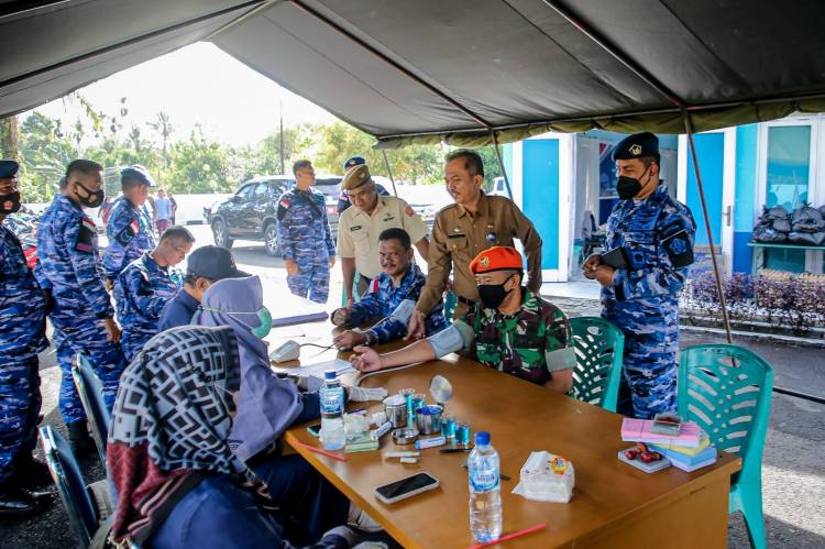 HUT TNI AU Ke-75, Satuan Radar 232 Dumai Gelar Donor Darah dan Bhakti Sosial