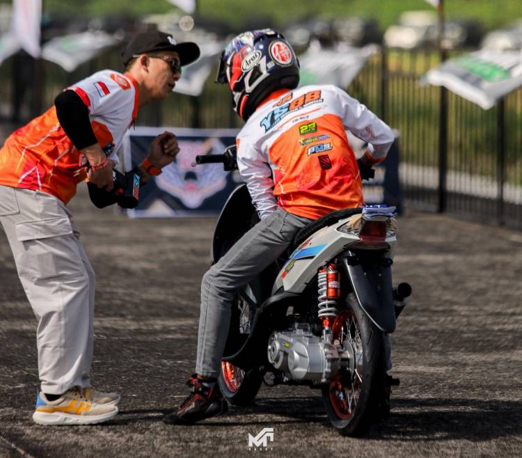 Dari Dumai untuk Sumatera, Tim Ram YS 88 Tampil Ganas di PRO7 WF Drag Bike Padang
