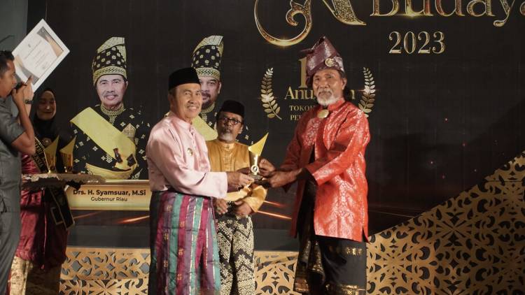 Amronshah, Pelestari Permainan Tradisional Riau Asal Dumai Raih Anugerah Budaya 2023