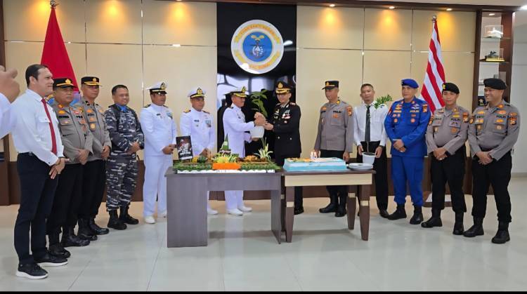 HUT ke-80 TNI, Kapolres Dumai Sambangi Mako Lanal Dumai Penuh Keakraban